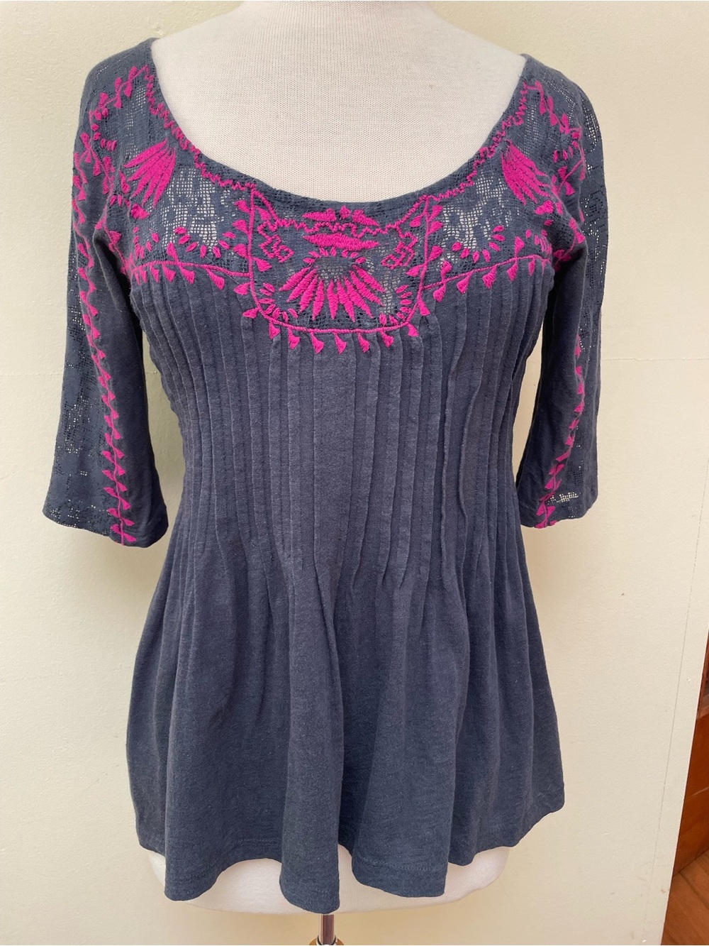 Vanessa Virginia Embroidered Knit & Lace Top - Charcoal with Pink.